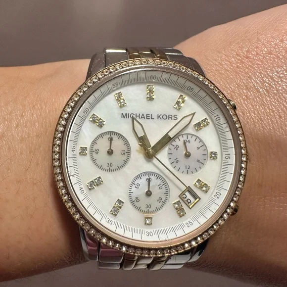 Michael Kors Silver-Tone Crystal Bezel Chronograph Watch Michael Kors Whitney Chronograph Crystals Silver Dial Silver  main image 4